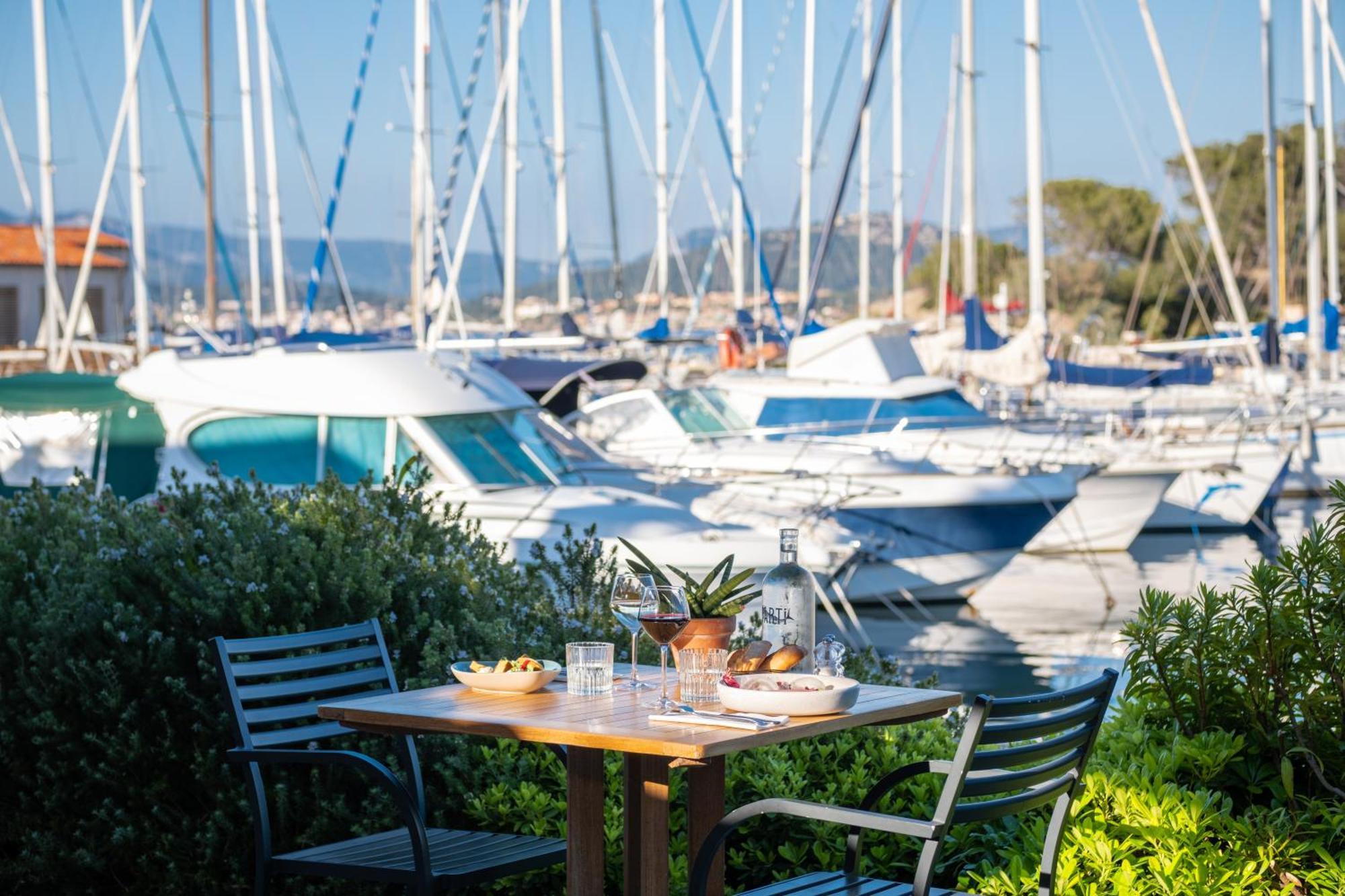 Hotel Helios & Spa - Ile Des Embiez Сис-Фур-Ле-Пляж Экстерьер фото