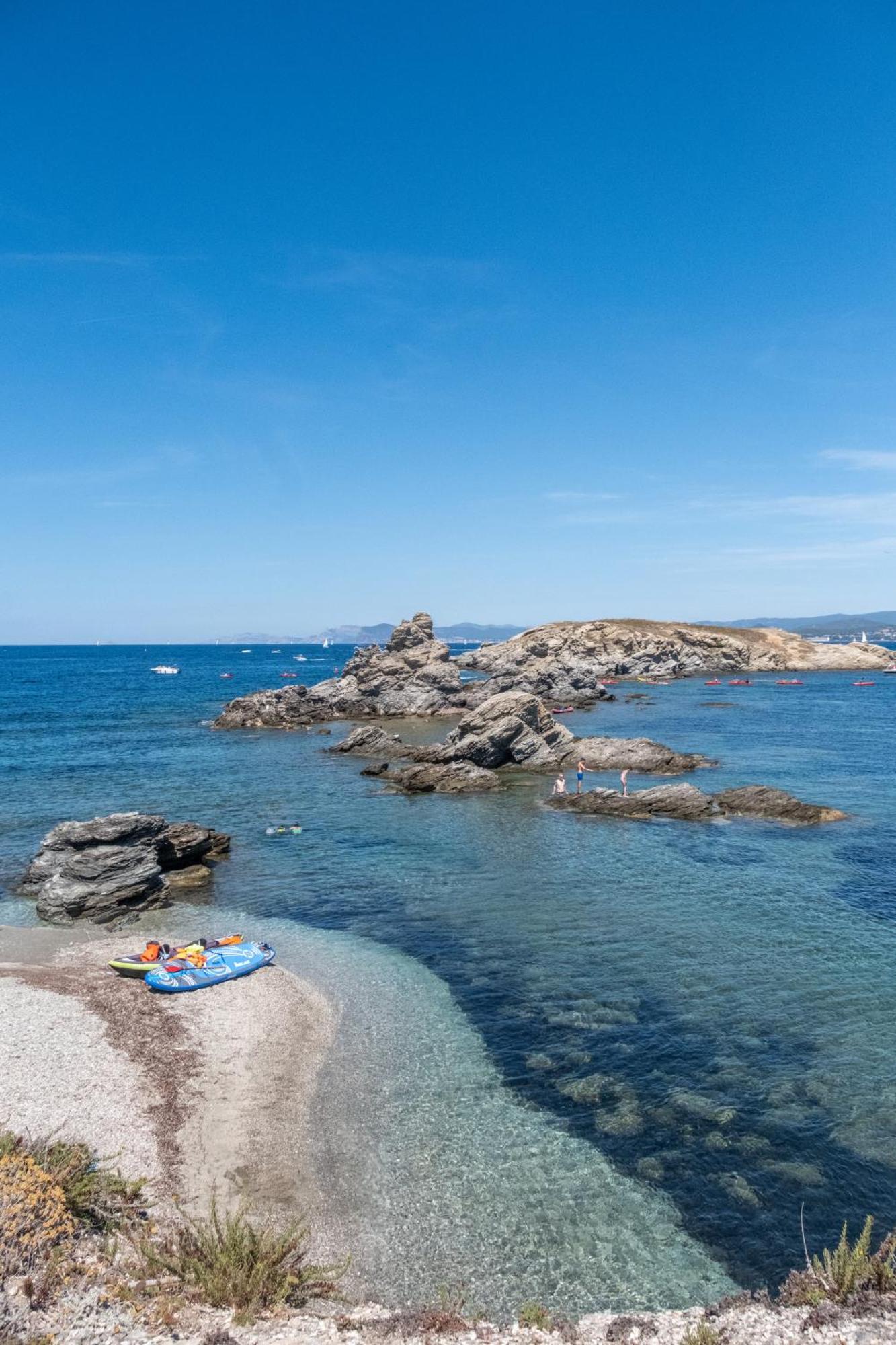 Hotel Helios & Spa - Ile Des Embiez Сис-Фур-Ле-Пляж Экстерьер фото